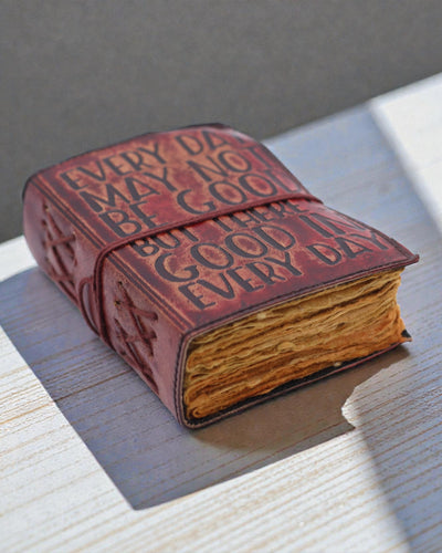 Dies Bona – Δερμάτινο Σημειωματάριο Κάθε μέρα μπορεί να μην είναι καλή