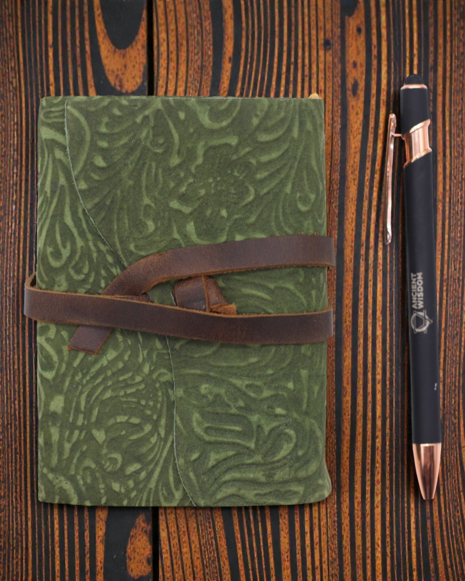 Πράσινος Λαβύρινθος παλαιικού ύφους – δερμάτινο σημειωματάριο με παλαιωμένες σελίδες 12,7 × 8,9 cm