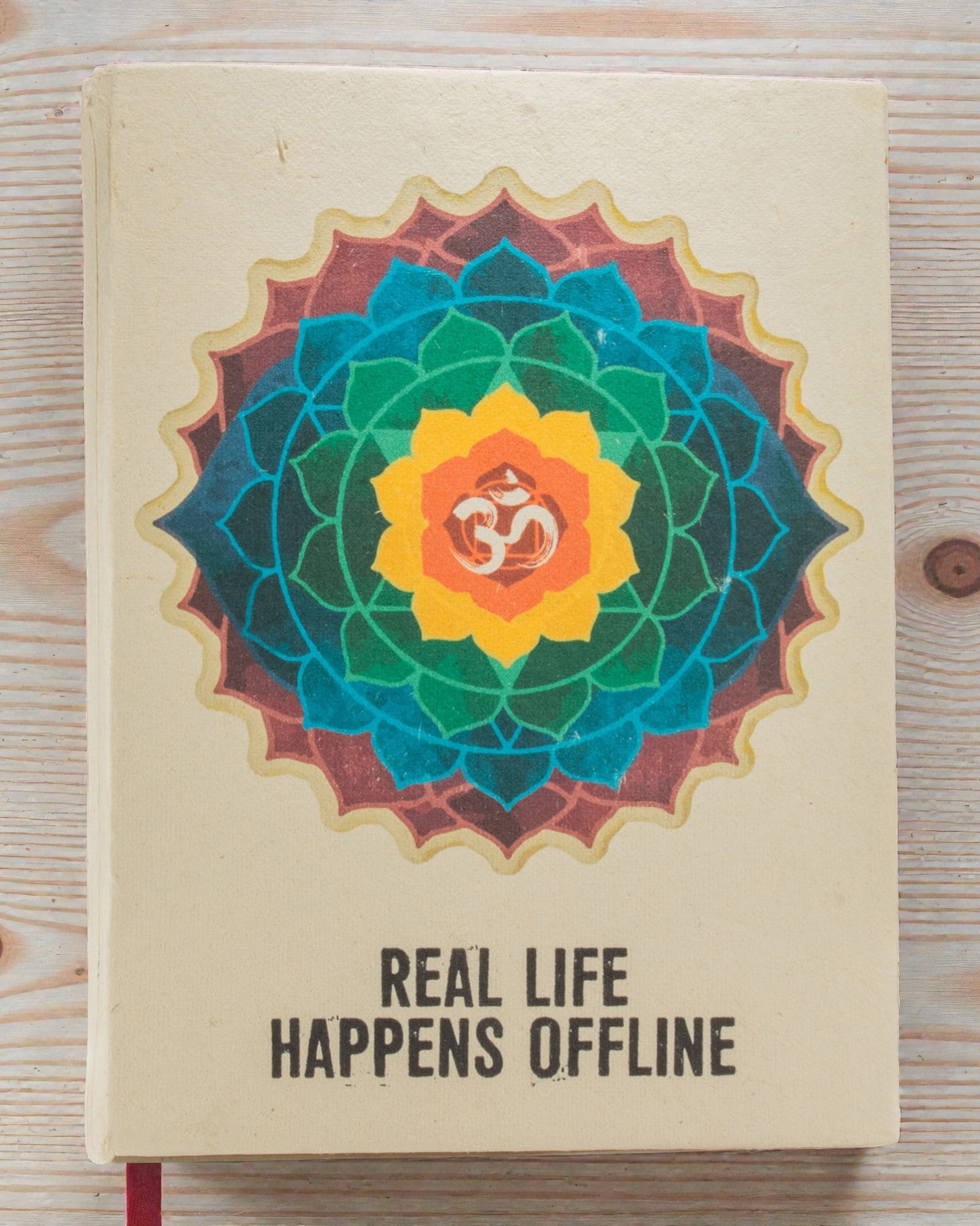 Duży Notatnik Lokta Inspiracje – Real Life Happens Offline (45 kartek, 21 x 15 cm)