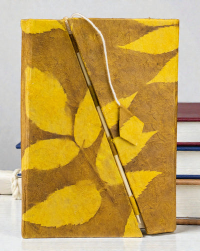 Średni Notatnik Lokta Odważne Kwiaty – Musztardowy (45 kartek, 15 x 12 cm)