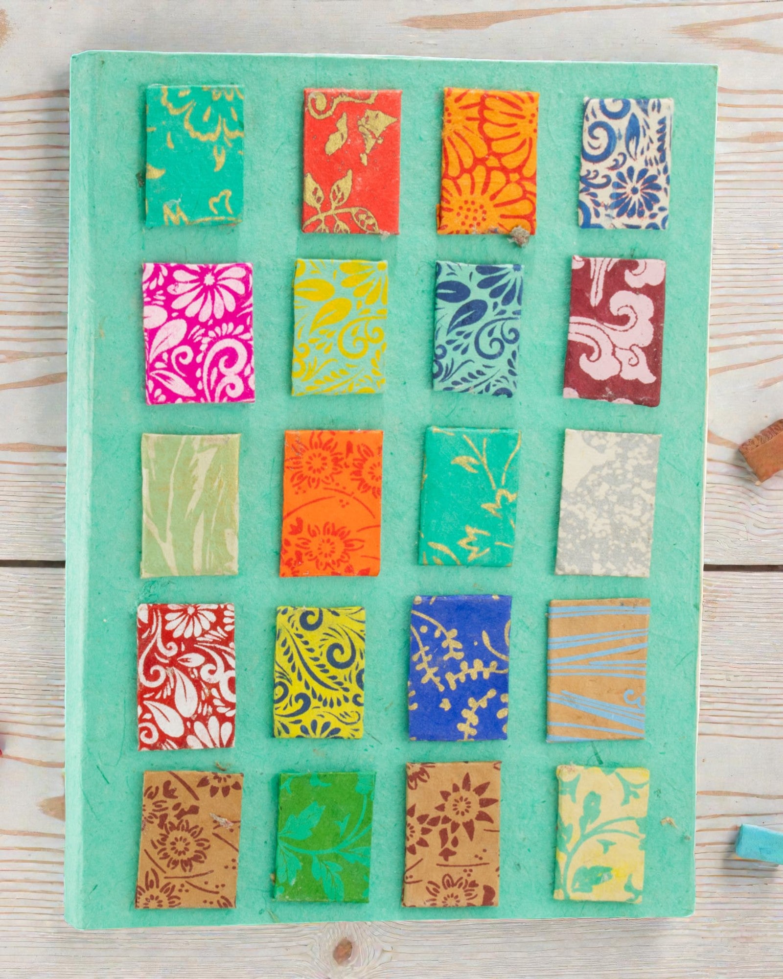 Καλλιτεχνικό Σημειωματάριο Lokta Μωσαϊκό – Μικρά Πλακίδια Γαλαζοπράσινο (45 φύλλα, 21 x 15 cm)