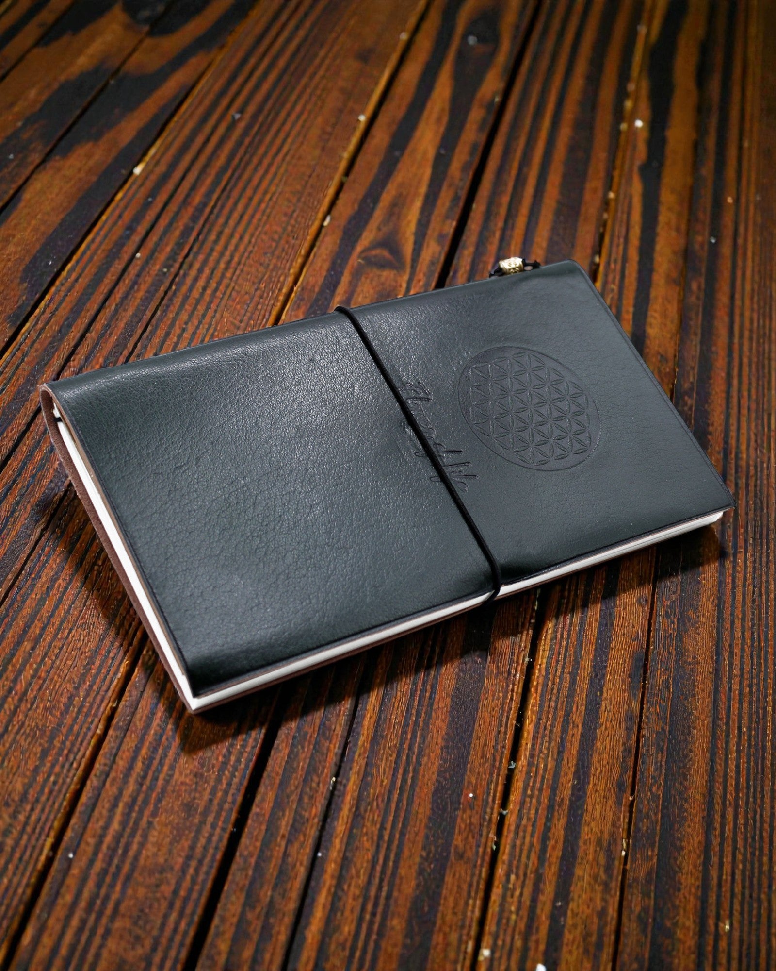 Χειροποίητο δερμάτινο σημειωματάριο - Άνθος της Ζωής - Πράσινο (80 σελίδων)