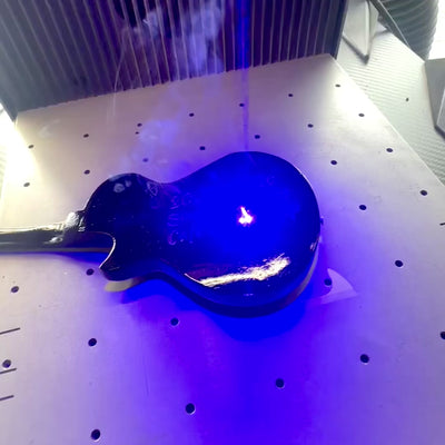 Mini gitara Metallica James Hetfield