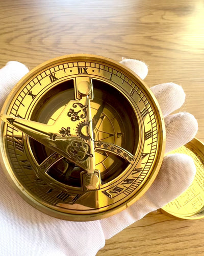 Ηλιακή Πυξίδα Voyager 7cm – ορειχάλκινο ηλιακό ρολόι με πυξίδα, εξατομίκευση με χάραξη για δώρο