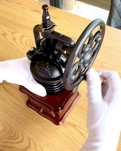 Ρετρό μύλος καφέ "Vintage Café" 27 cm ύψος, με δυνατότητα εξατομίκευσης με χάραξη για δώρο