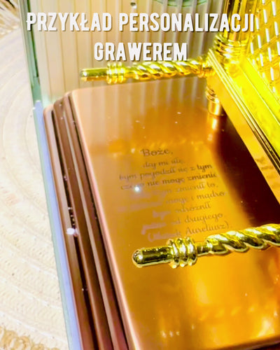 Majestatyczna Miniatura Arki Przymierza w Złotej Oprawie 11.2 x 5.8 x 7.3cm - Ekskluzywna arka, Dekoracja w Złotym Wydaniu