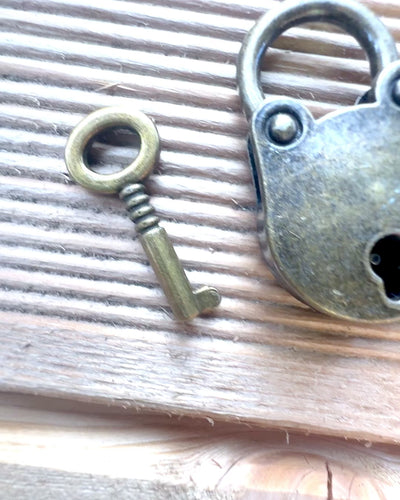 Μικροσκοπικά Λουκέτα Αγάπης - Σετ 2 Χαραγμένων Ρετρό Λουκέτων, εξατομίκευση για δώρο