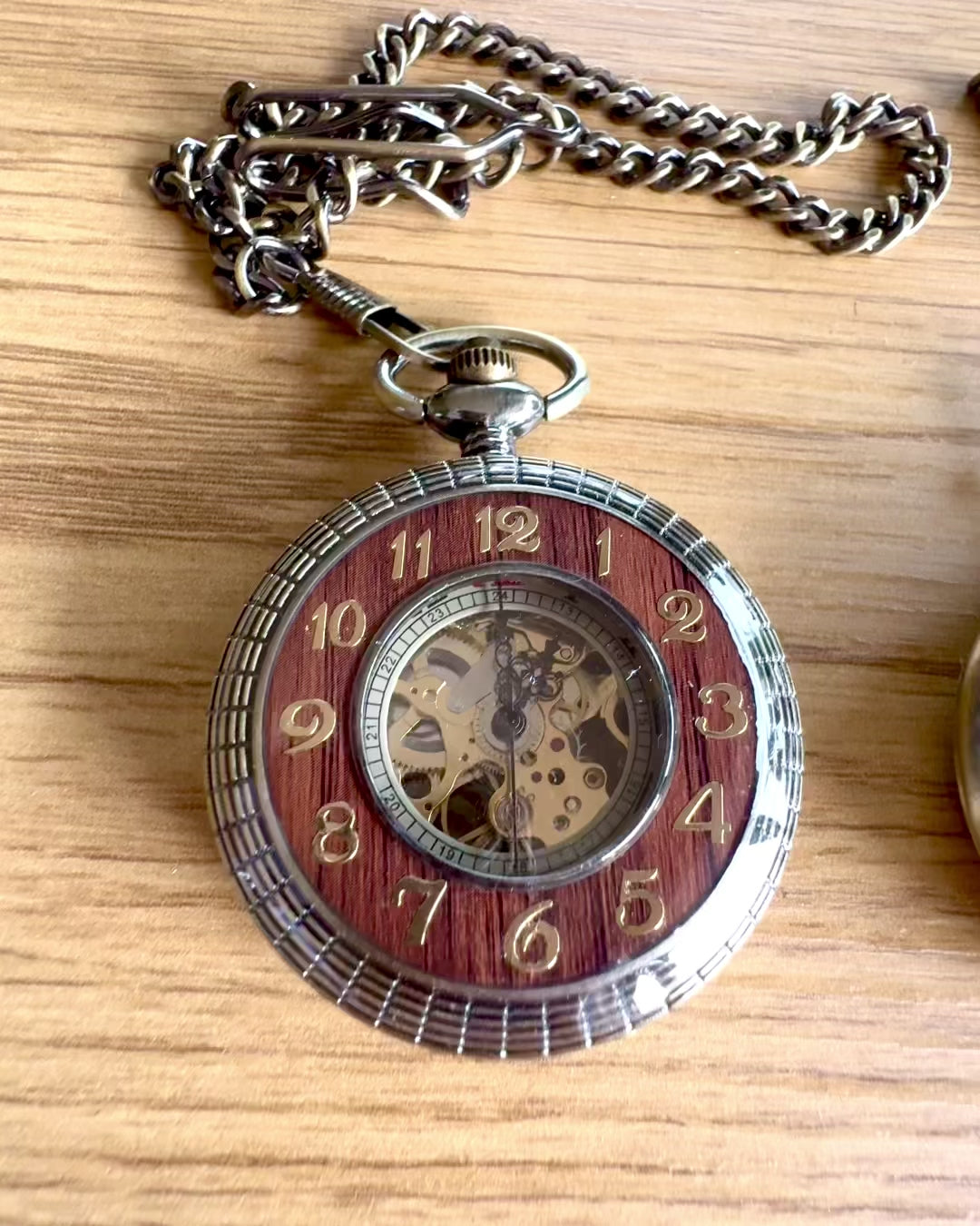 Ρολόι τσέπης «Veritas Tempus» – μηχανικό χρονόμετρο με δυνατότητα χάραξης για δώρο, 2 επιλογές διαθέσιμες