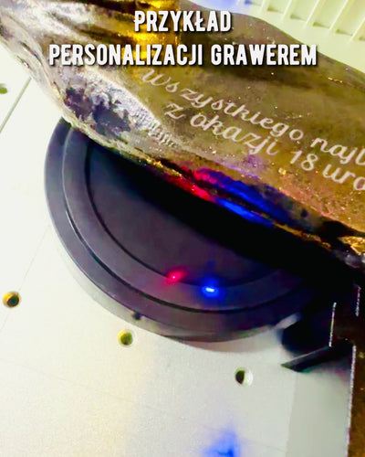 "Czarny Galop" - Κομψό Άγαλμα Αλόγου με Δυνατότητα Χαράγματος