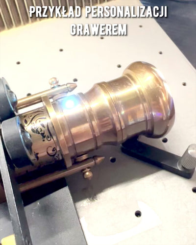 Λάσκα Ναβιγκάτορ 2.0 με πυξίδα και κρυμμένο τηλεσκόπιο, δυνατότητα εξατομίκευσης με χάραξη για δώρο