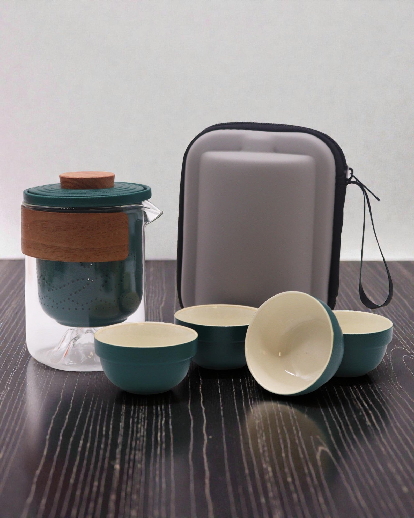 Ορεινή Εξόρμηση – Τουριστικό Σετ Τσαγιού με 4 Φλιτζάνια