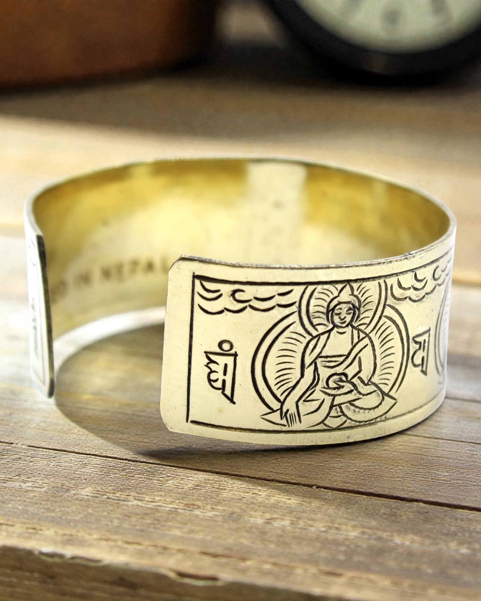 Θιβετιανό ορειχάλκινο βραχιόλι Πέντε Βούδες – Πνευματική προστασία